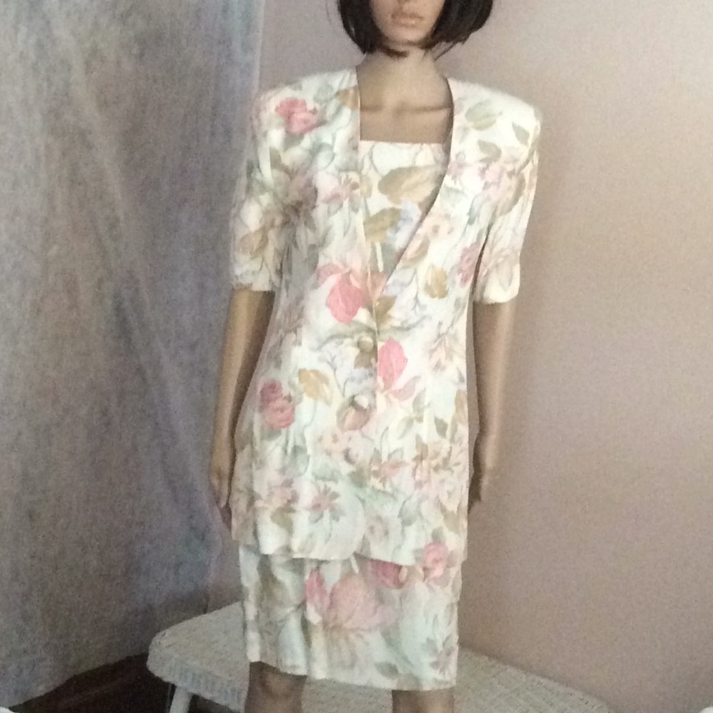 Vintage Floral 2 Piece Sheath Dress & Jacket